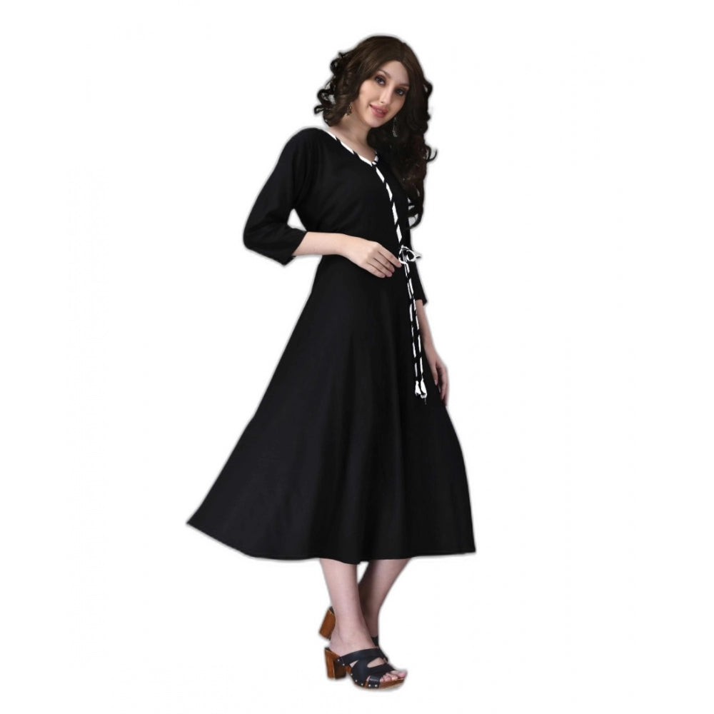 Amfyn Women's Rayon Lace Straight Kurti (Black)